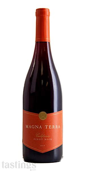 2019 Magna Terra Pinot Noir .